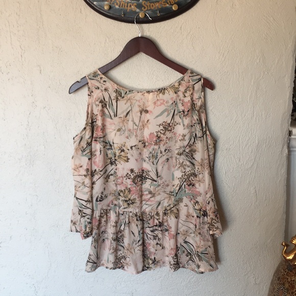 Chenault floral lace cold shoulder blouse - Picture 3 of 10